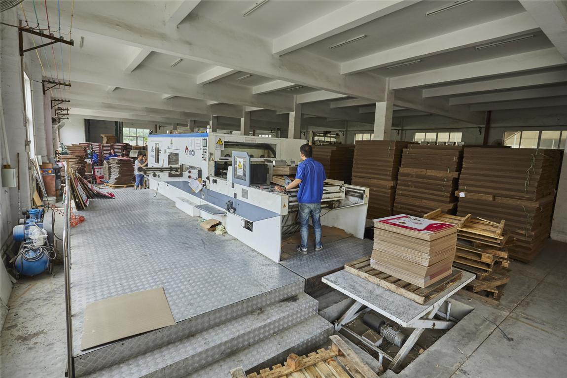 自動摸切機 自動摸切機